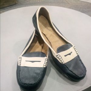 AEROSOLES WOMENS SIZE 9 PENNY LOAFER 
SLIP ON